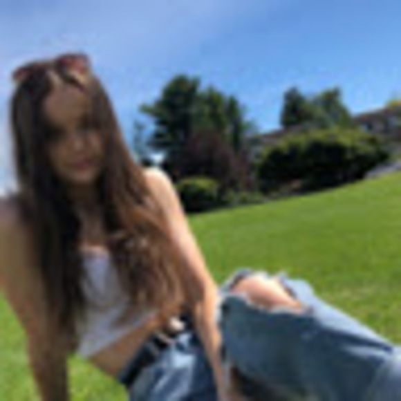 Meet your Posher, Bettina - Picture 1 of 1